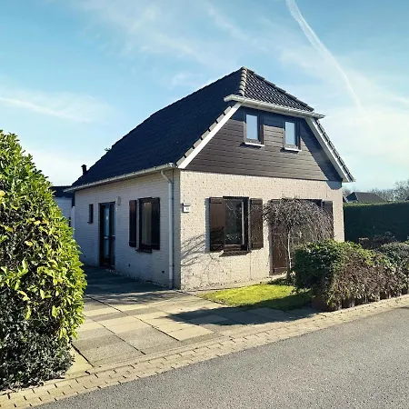 Charmante Vakantiewoning Aan Zee *
