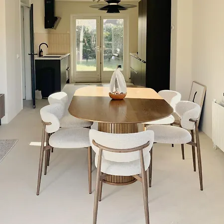 Charmante Vakantiewoning Aan Zee 펜션 우도르프