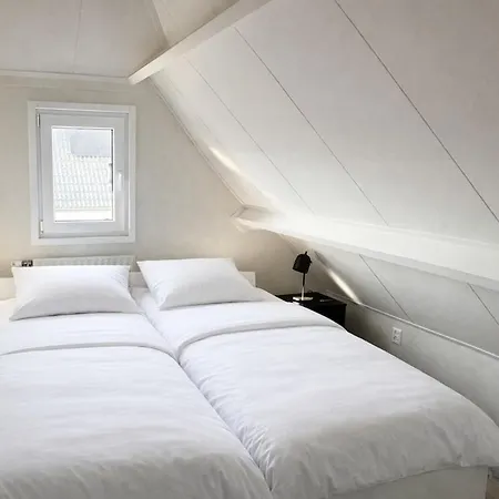 펜션 Charmante Vakantiewoning Aan Zee *