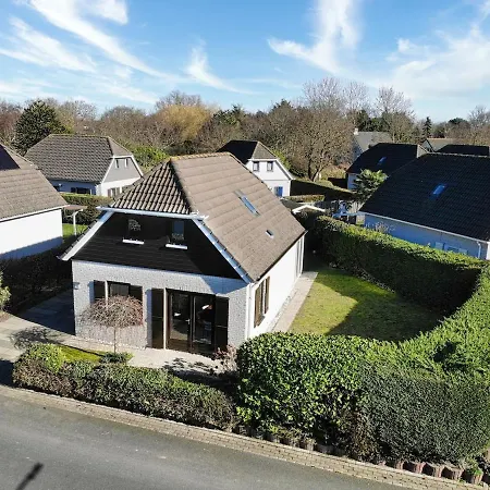 Charmante Vakantiewoning Aan Zee 펜션 *