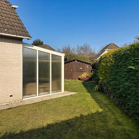 Charmante Vakantiewoning Aan Zee *