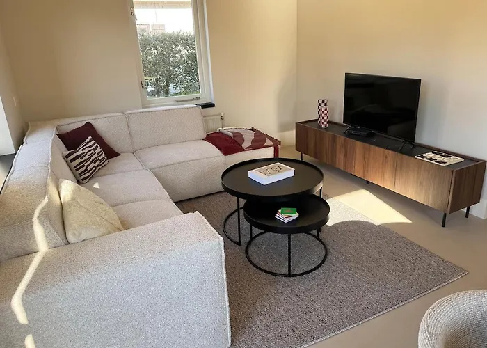 Дом отдыха Charmante Vakantiewoning Aan Zee Ауддорп