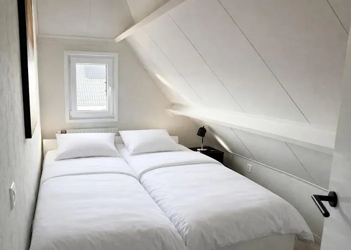 Дом отдыха Charmante Vakantiewoning Aan Zee *