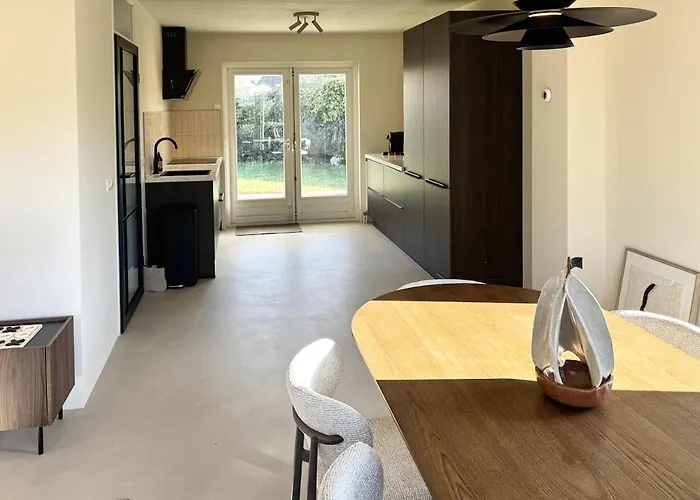 度假居 Charmante Vakantiewoning Aan Zee